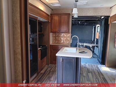 2016 HIGHLAND RIDGE HIGHLANDER HT31RGR   - Photo 29 - Grawn, MI 49637