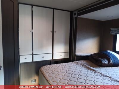 2018 COACHMEN PRISM M-24EF   - Photo 13 - Grawn, MI 49637