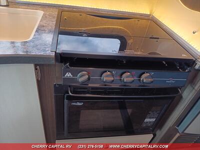 2018 COACHMEN PRISM M-24EF   - Photo 27 - Grawn, MI 49637