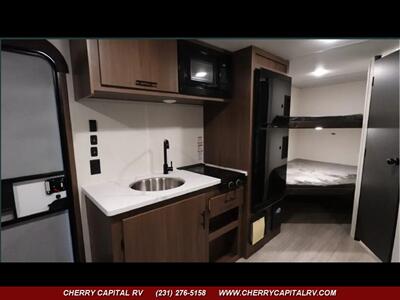 2026 Forest River Primetime Avenger 18DBS - Photo 9 - Grawn, MI 49637