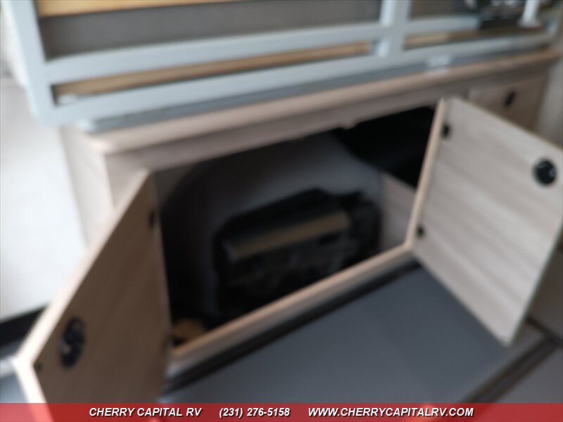 2023 Winnebago Solis M-59PX Ram - Photo 36 - Grawn, MI 49637