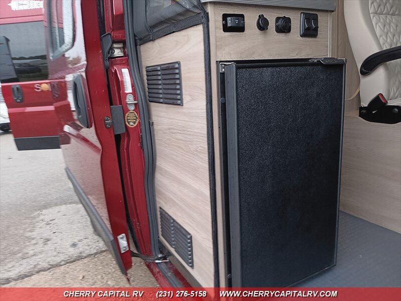 2023 Winnebago Solis M-59PX Ram - Photo 43 - Grawn, MI 49637