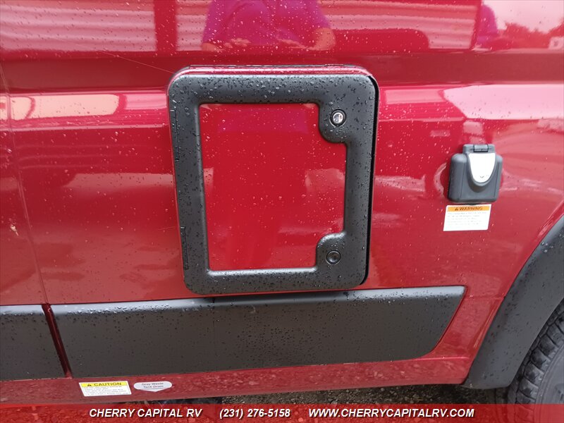 2023 Winnebago Solis M-59PX Ram - Photo 40 - Grawn, MI 49637