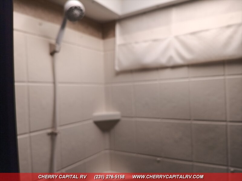 2014 Crusader M-360BHS - Photo 18 - Grawn, MI 49637