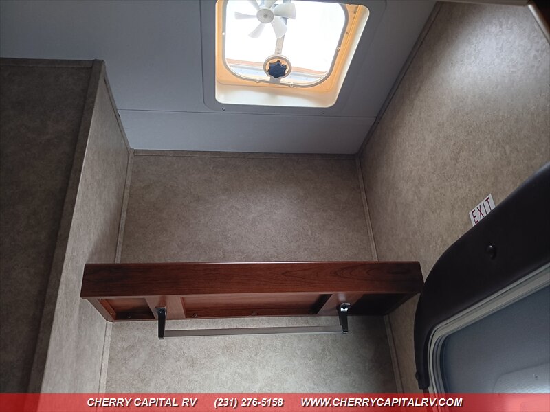 2014 Crusader M-360BHS - Photo 52 - Grawn, MI 49637