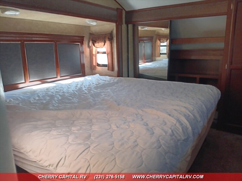 2014 Crusader M-360BHS - Photo 58 - Grawn, MI 49637