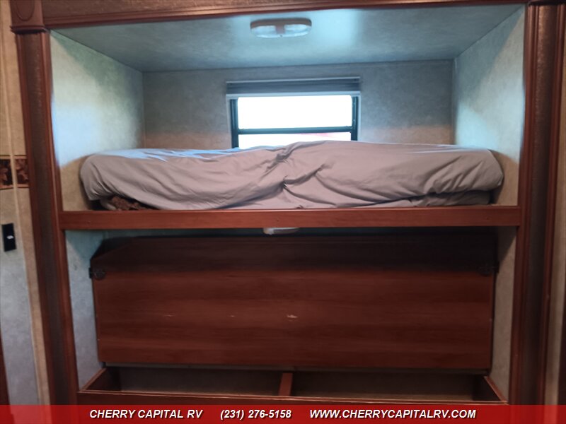 2014 Crusader M-360BHS - Photo 48 - Grawn, MI 49637
