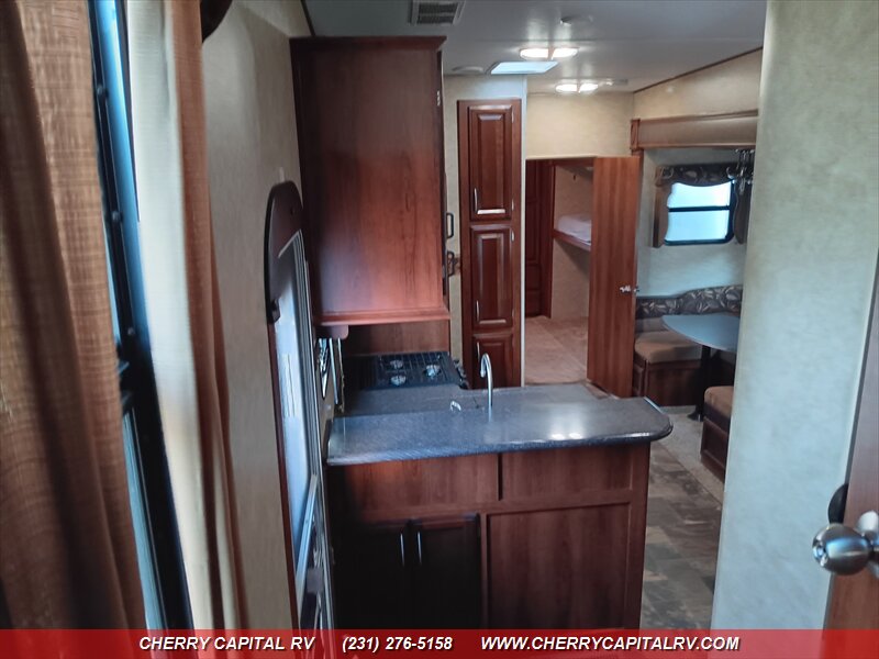 2014 Crusader M-360BHS - Photo 23 - Grawn, MI 49637