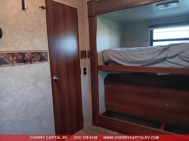 2014 Crusader M-360BHS - Photo 49 - Grawn, MI 49637