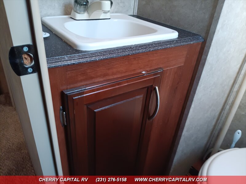 2014 Crusader M-360BHS - Photo 54 - Grawn, MI 49637