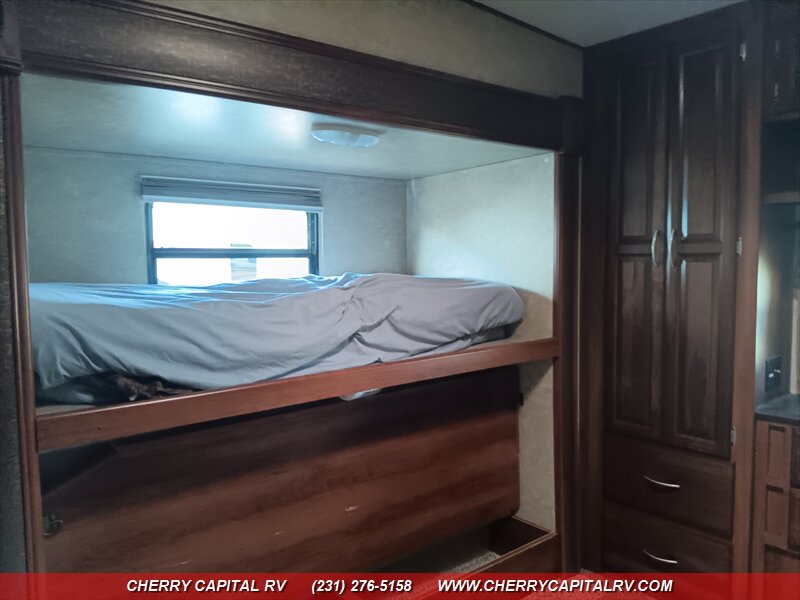 2014 Crusader M-360BHS - Photo 44 - Grawn, MI 49637