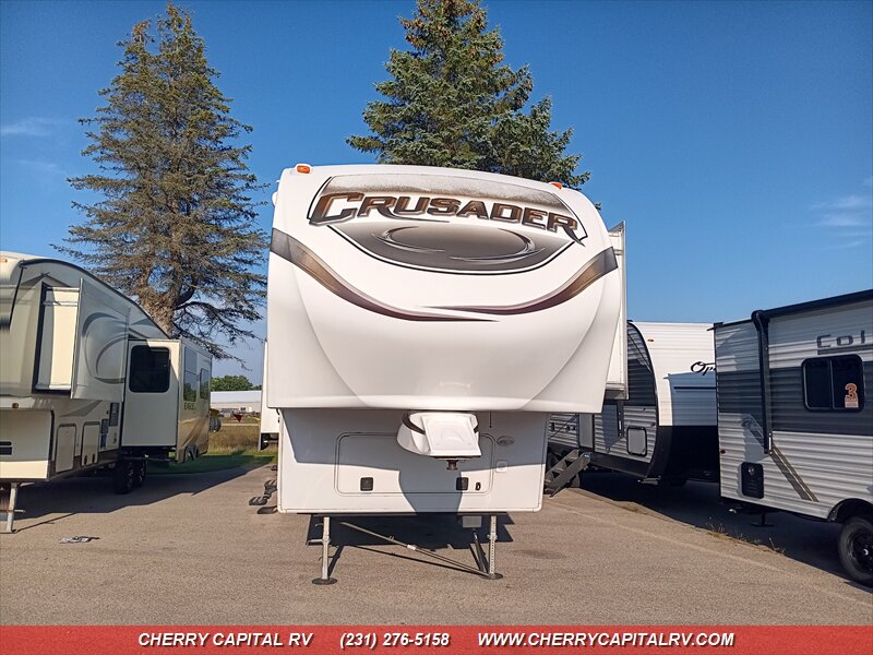 2014 Crusader M-360BHS - Photo 2 - Grawn, MI 49637
