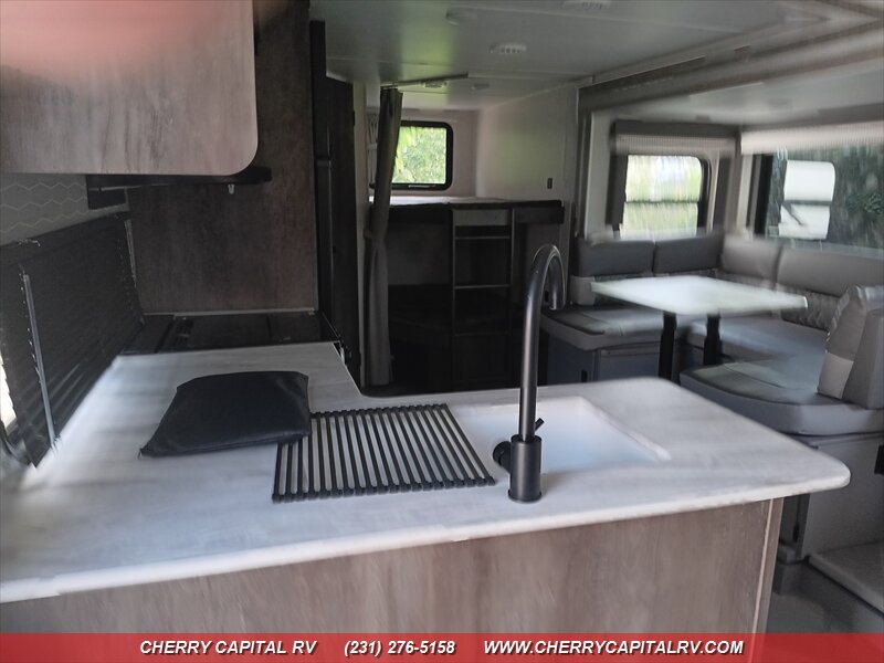 2021 Wildwood X-Lite 263BHXL - Photo 5 - Grawn, MI 49637