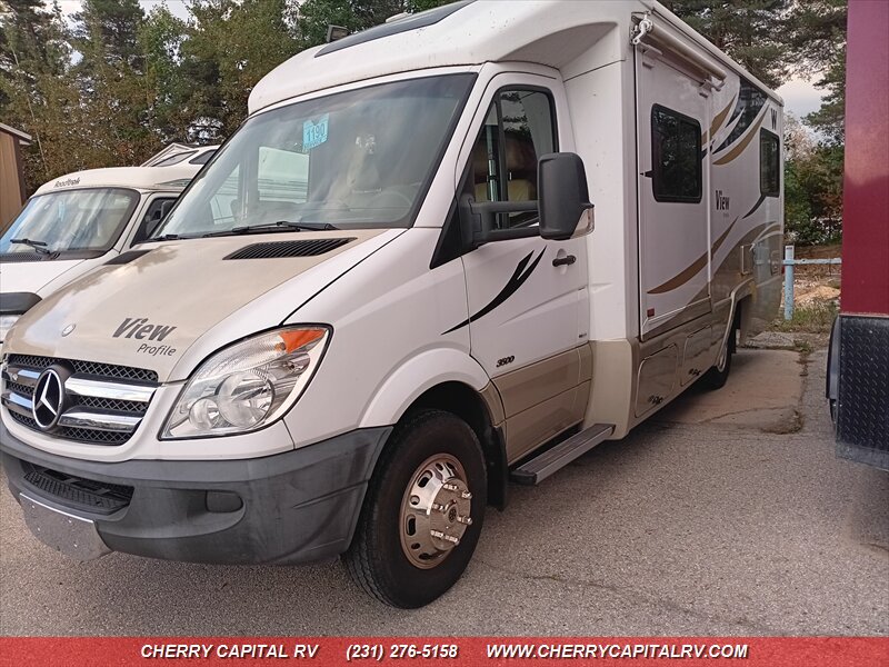 2012 Winnebago View 24G - Photo 2 - Grawn, MI 49637