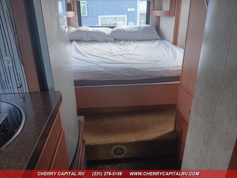 2012 Winnebago View 24G - Photo 42 - Grawn, MI 49637