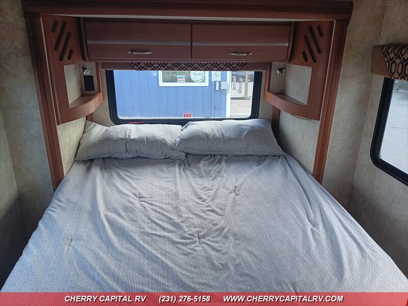 2012 Winnebago View 24G - Photo 43 - Grawn, MI 49637