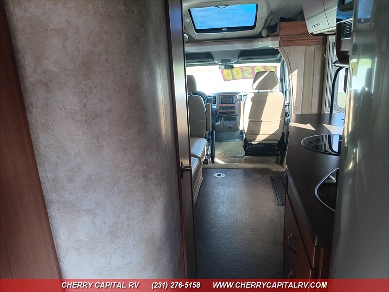 2012 Winnebago View 24G - Photo 21 - Grawn, MI 49637
