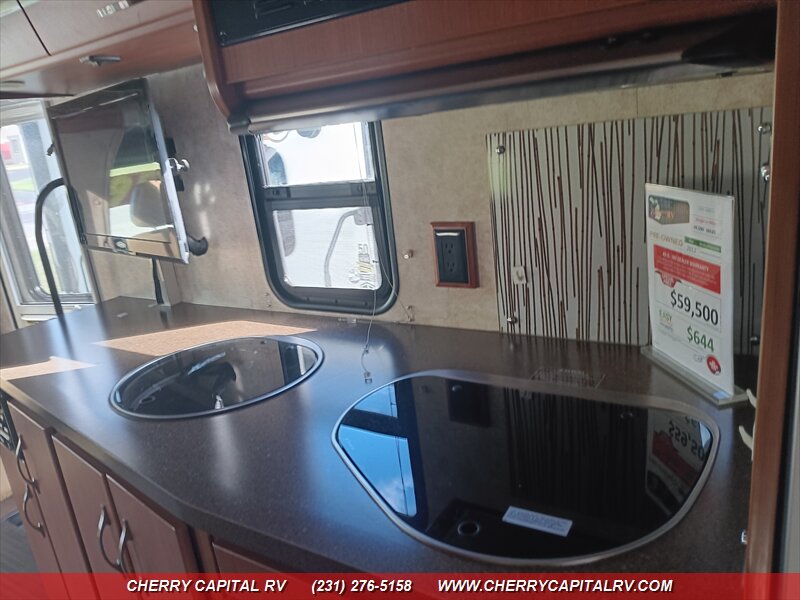 2012 Winnebago View 24G - Photo 16 - Grawn, MI 49637
