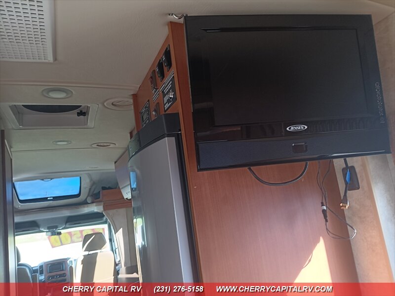 2012 Winnebago View 24G - Photo 25 - Grawn, MI 49637