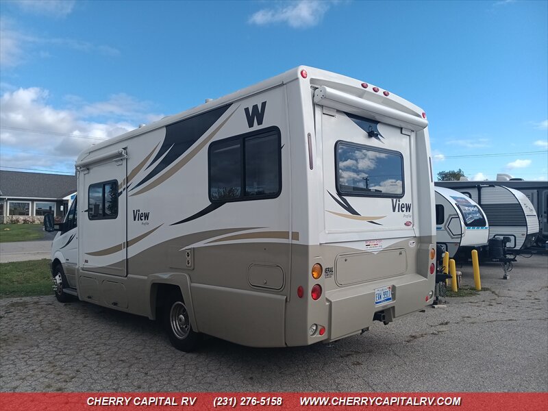 2012 Winnebago View 24G - Photo 6 - Grawn, MI 49637
