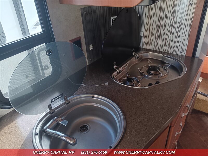 2012 Winnebago View 24G - Photo 13 - Grawn, MI 49637