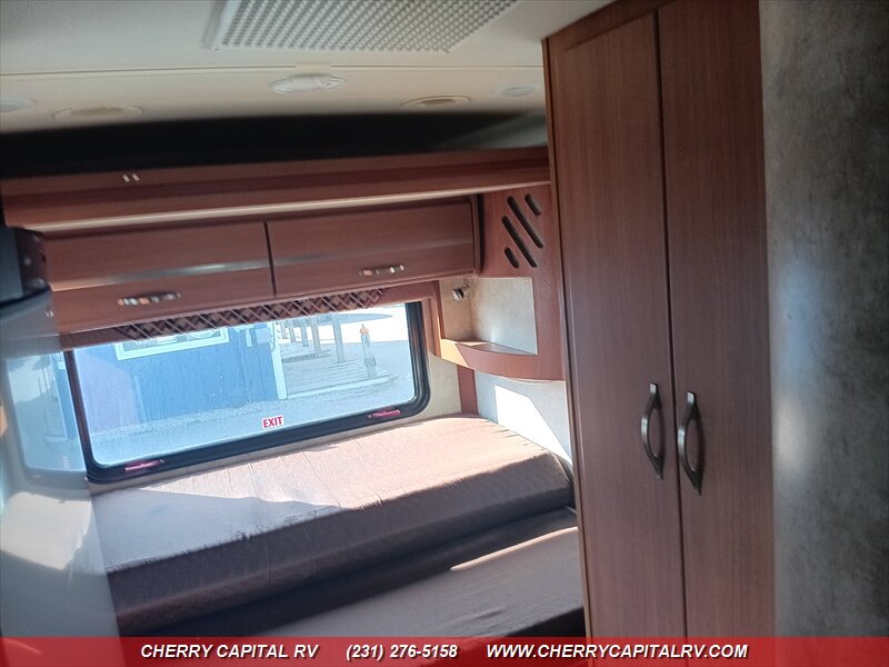 2012 Winnebago View 24G - Photo 19 - Grawn, MI 49637