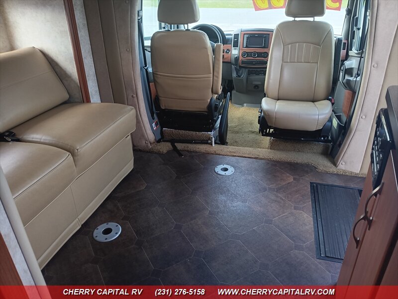 2012 Winnebago View 24G - Photo 44 - Grawn, MI 49637