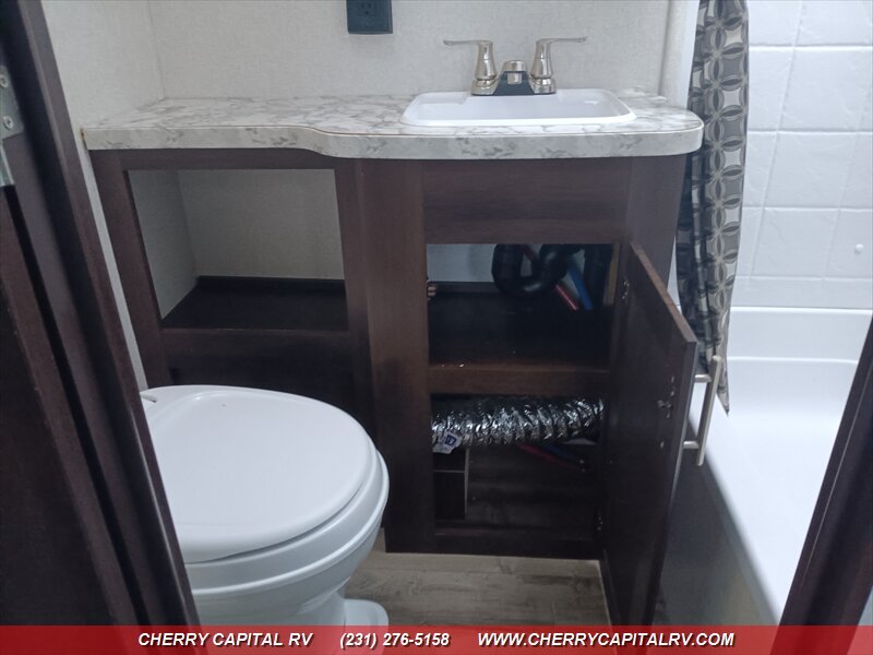 2019 Jayco Jay Flight 212QB - Photo 11 - Grawn, MI 49637