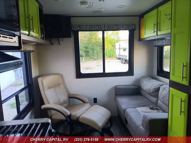 2019 Jayco Jay Flight 212QB - Photo 16 - Grawn, MI 49637