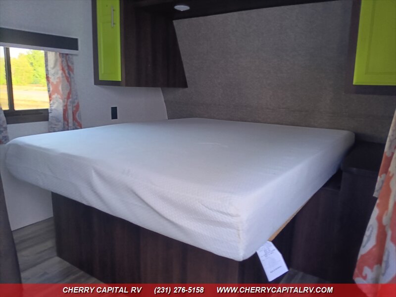 2019 Jayco Jay Flight 212QB - Photo 15 - Grawn, MI 49637