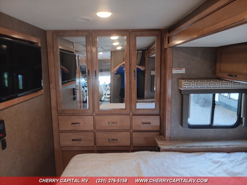 2019 Thor Quantum KW29-25L - Photo 19 - Grawn, MI 49637