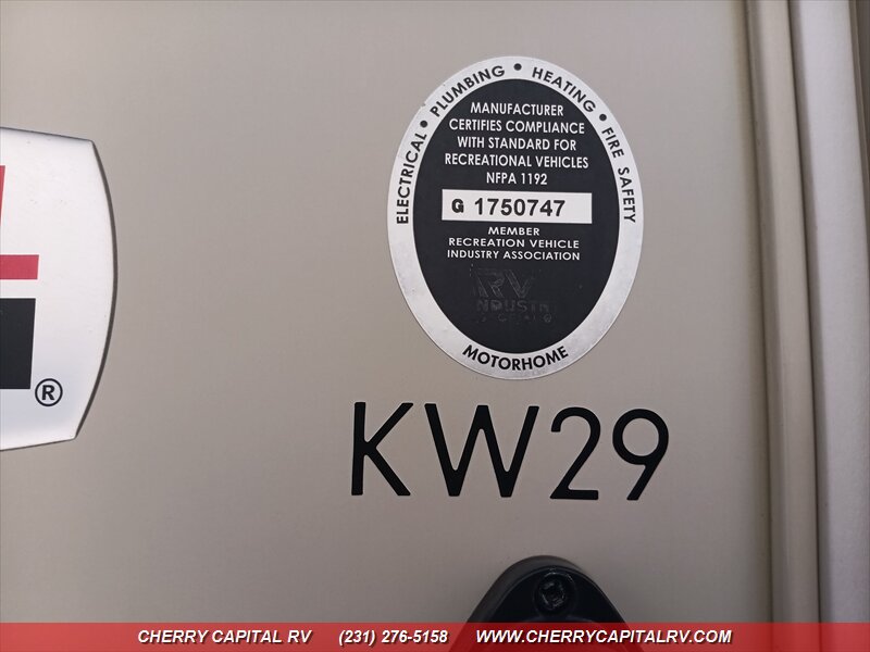 2019 Thor Quantum KW29-25L - Photo 26 - Grawn, MI 49637