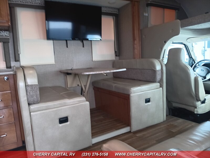 2019 Thor Quantum KW29-25L - Photo 6 - Grawn, MI 49637