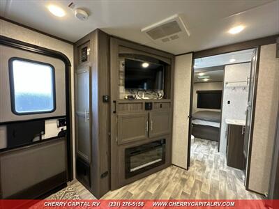 2021 DUTCHMEN KODIAK ULTIMATE 2921FKDS   - Photo 15 - Grawn, MI 49637