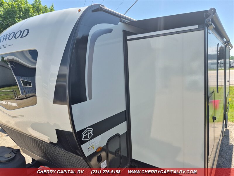2026 Rockwood Mini Lite 2523MBR - Photo 15 - Grawn, MI 49637