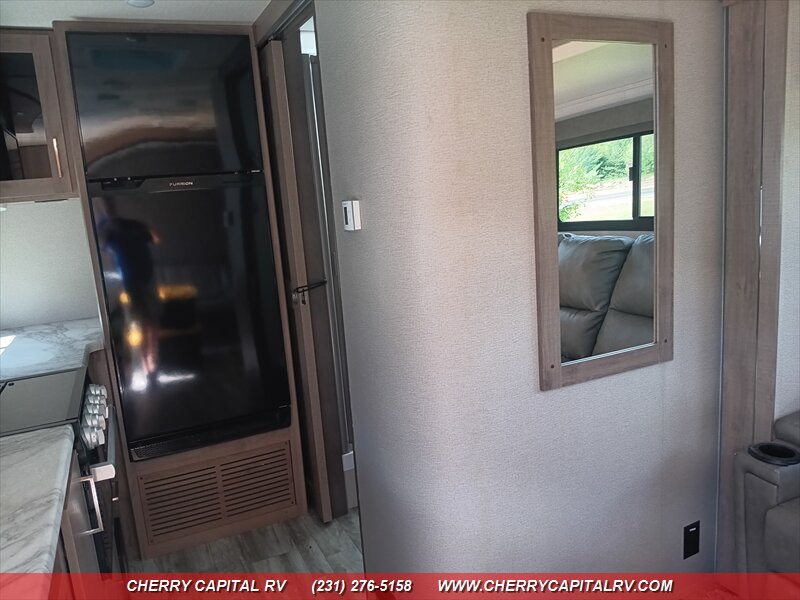 2023 Grand Design RV Imagine XLS 17MKE - Photo 17 - Grawn, MI 49637
