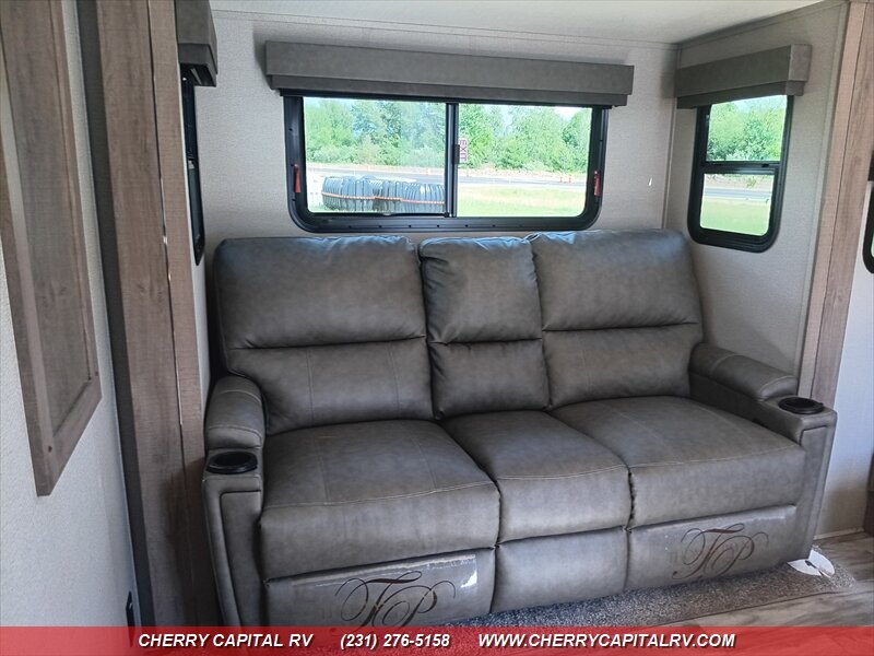 2023 Grand Design RV Imagine XLS 17MKE - Photo 18 - Grawn, MI 49637