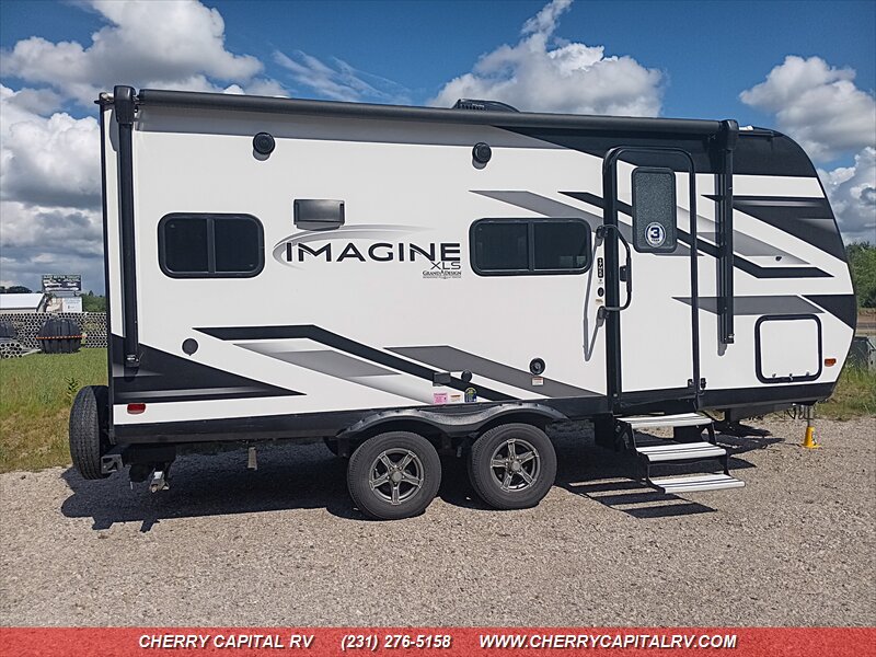 2023 Grand Design RV Imagine XLS 17MKE - Photo 5 - Grawn, MI 49637
