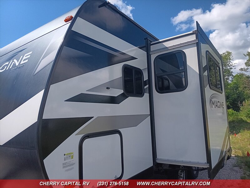 2023 Grand Design RV Imagine XLS 17MKE - Photo 3 - Grawn, MI 49637