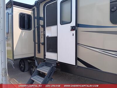 2019 Keystone Bullet Premier 34RIPR   - Photo 47 - Grawn, MI 49637