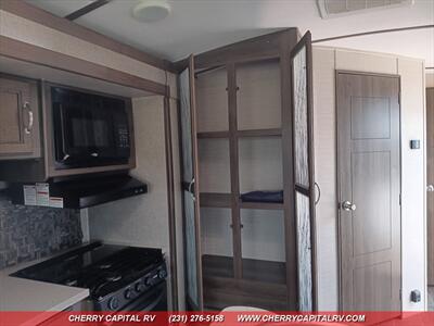 2019 Keystone Bullet Premier 34RIPR   - Photo 23 - Grawn, MI 49637