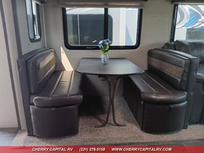 2019 Keystone Bullet Premier 34RIPR   - Photo 19 - Grawn, MI 49637