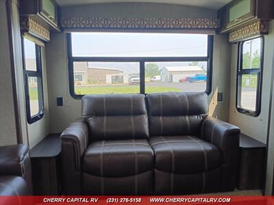 2019 Keystone Bullet Premier 34RIPR   - Photo 16 - Grawn, MI 49637