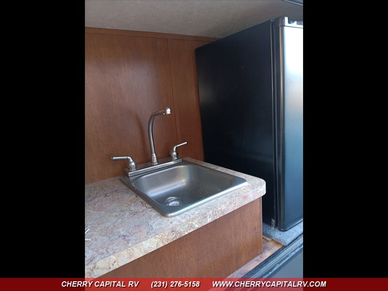 2014 Forest River Salem Hemisphere Lite M302FK - Photo 11 - Grawn, MI 49637