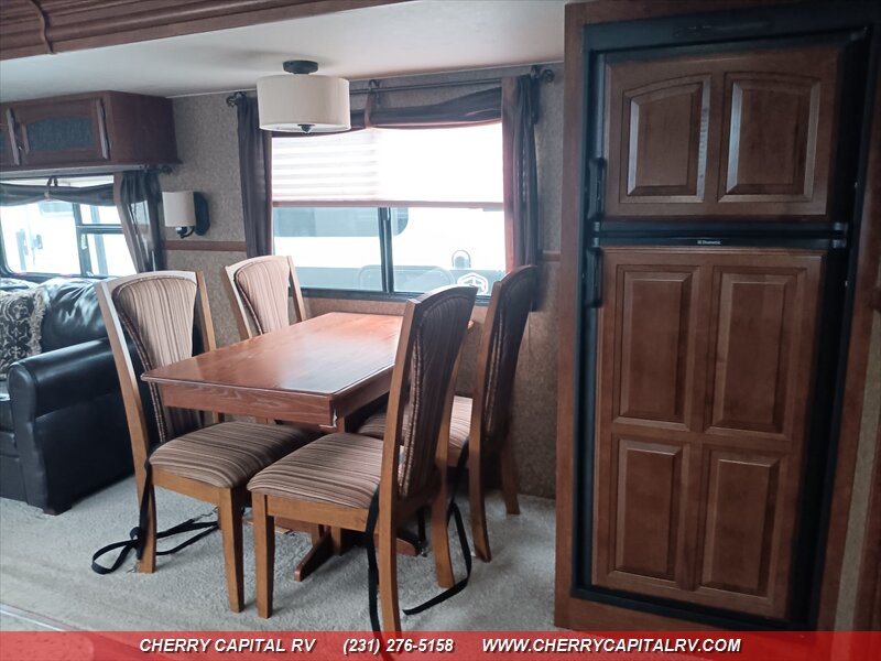 2014 Forest River Salem Hemisphere Lite M302FK - Photo 15 - Grawn, MI 49637