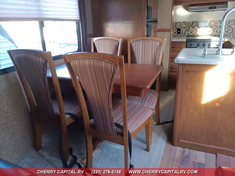 2014 Forest River Salem Hemisphere Lite M302FK - Photo 7 - Grawn, MI 49637