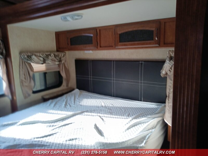 2014 Forest River Salem Hemisphere Lite M302FK - Photo 23 - Grawn, MI 49637