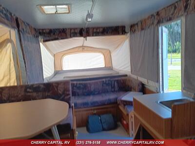 2001 Jayco Eagle 12 SO   - Photo 6 - Grawn, MI 49637