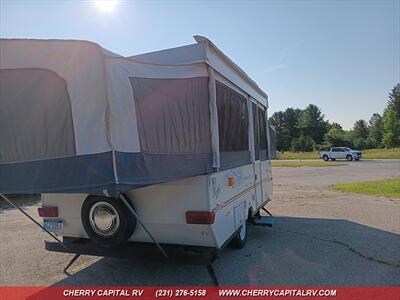 2001 Jayco Eagle 12 SO   - Photo 13 - Grawn, MI 49637