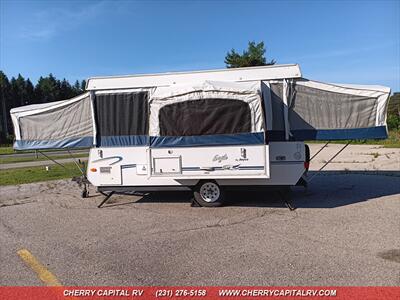 2001 Jayco Eagle 12 SO   - Photo 9 - Grawn, MI 49637